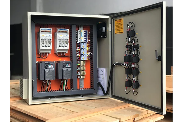 QFC - Quadro de Força e Coando